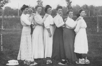 Nelsonville Ladies